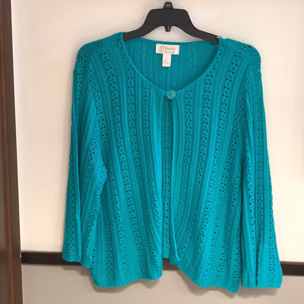 Open front cardigan with one button at neck